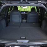 Lexus UX 2019-r2 seat folded down
